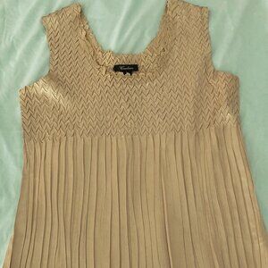 Accordion tan v-neck shell